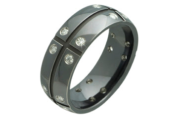 Bague gravée en titane noir avec zircone cubique