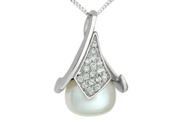 1/4 Carat White Gold Button Pearl & Diamond Pendant With Chain